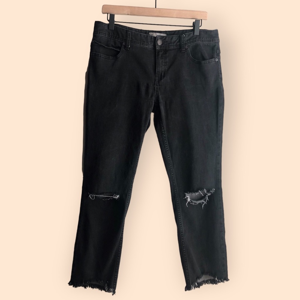 Free People Women’s Cigarette Crop Jeans Distressed Raw Hem Carbon Black Size 30